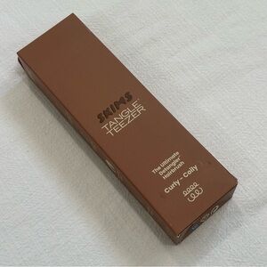 Skims x Tangle Teezer hair brush